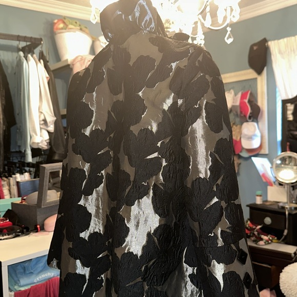 Super cute blazer. IC by Connie K. - Picture 5 of 6